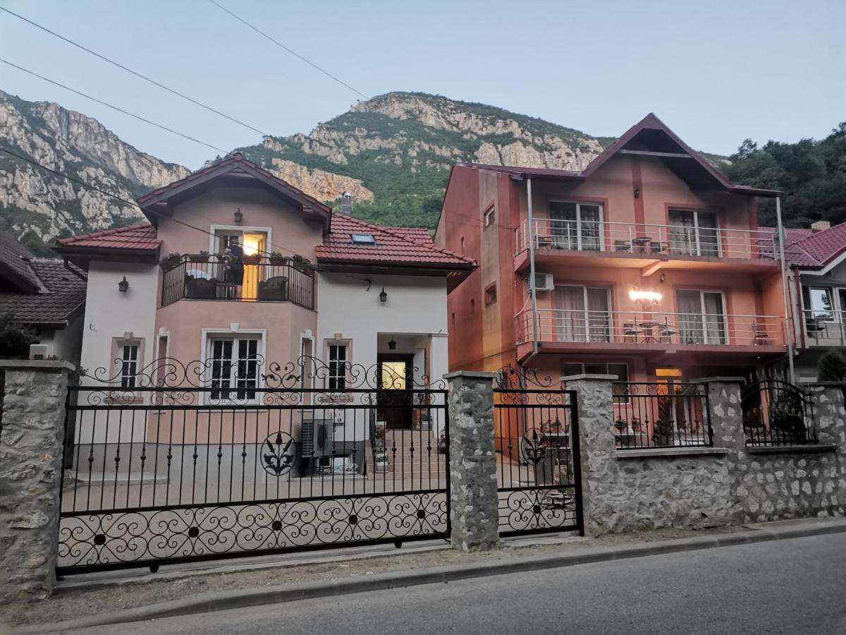 Vila Ana 바일레헤르쿨라네 외부 사진